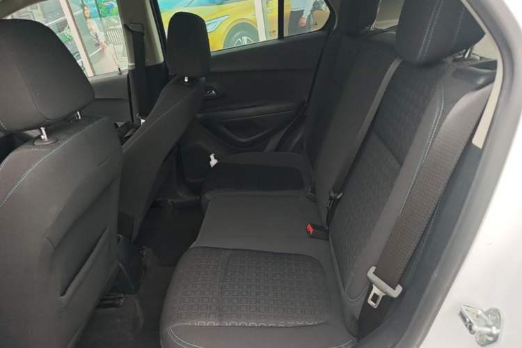 Used Chevrolet Trax 2014 1.4T Automatic Two-Wheel Drive Comfort Version Left Rear Seat