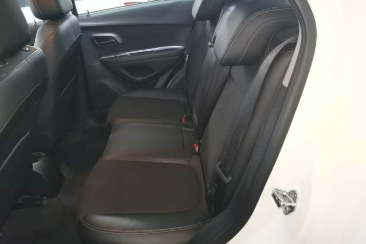 Used Chevrolet Trax 2014 1.4T Automatic Two-Wheel Drive Luxury Model Left Rear Seat