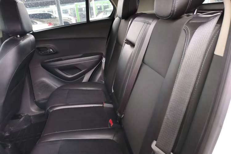 Used Chevrolet Trax 2014 1.4T Automatic Two-Wheel Drive Luxury Model Left Rear Seat