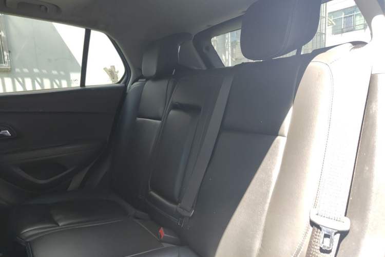 Used Chevrolet Trax 2014 1.4T Automatic Two-Wheel Drive Luxury Model Left Rear Seat