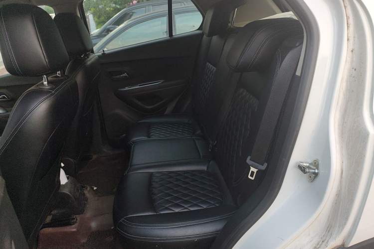 Used Chevrolet Trax 2014 1.4T Manual Two-Wheel Drive Comfort Model Left Rear Seat