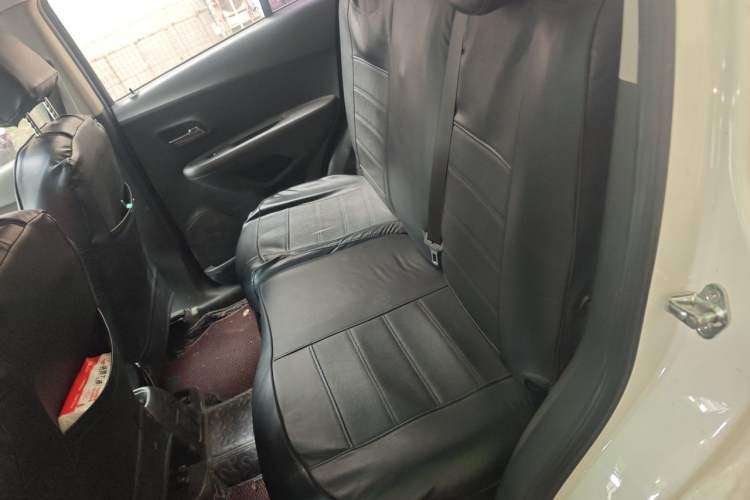 Used Chevrolet Trax 2014 1.4T Automatic Two-Wheel Drive Luxury Model Left Rear Seat