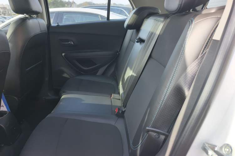 Used Chevrolet Trax 2014 1.4T Automatic Two-Wheel Drive Luxury Model Left Rear Seat