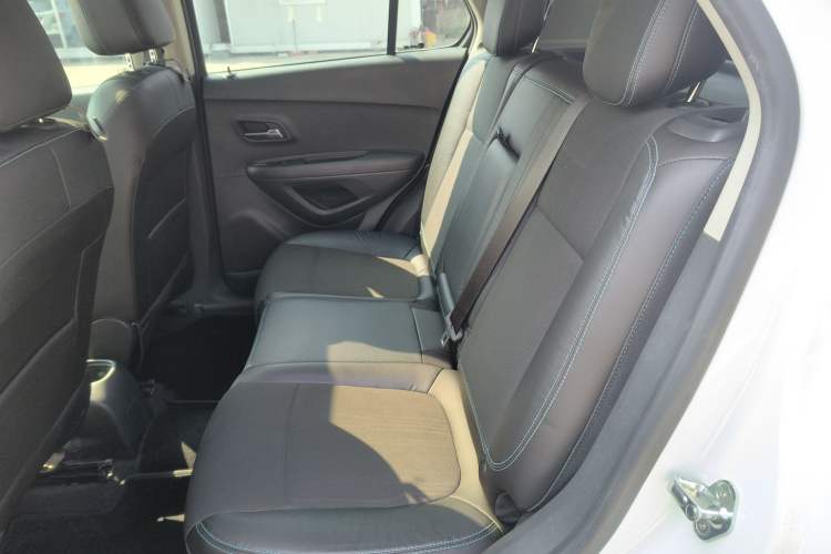 Used Chevrolet Trax 2014 1.4T Automatic Two-Wheel Drive Luxury Model Left Rear Seat