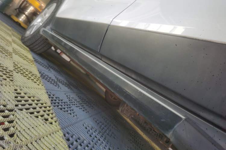Used Chevrolet Trax 2014 1.4T Automatic All-Wheel Drive Flagship Version Left Side Sill