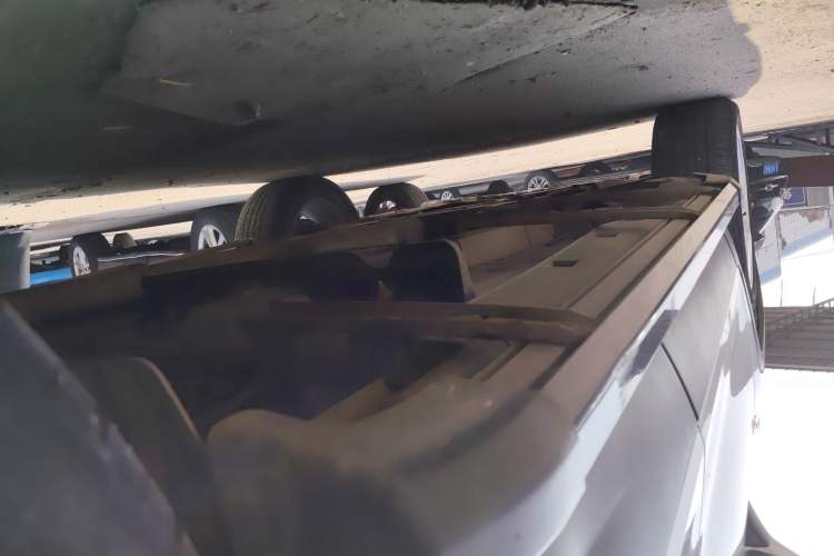 Used Chevrolet Trax 2014 1.4T Manual Two-Wheel Drive Comfort Model Left Side Sill
