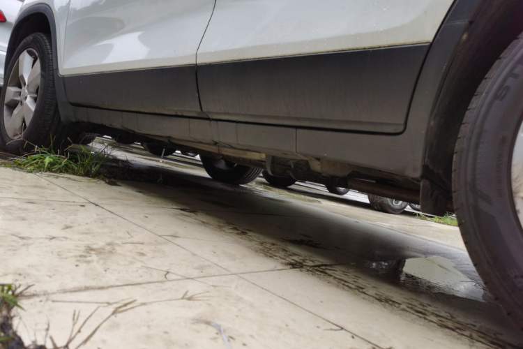Used Chevrolet Trax 2014 1.4T Manual Two-Wheel Drive Comfort Model Left Side Sill