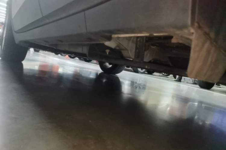 Used Chevrolet Trax 2014 1.4T Automatic All-Wheel Drive Flagship Version Left Side Sill