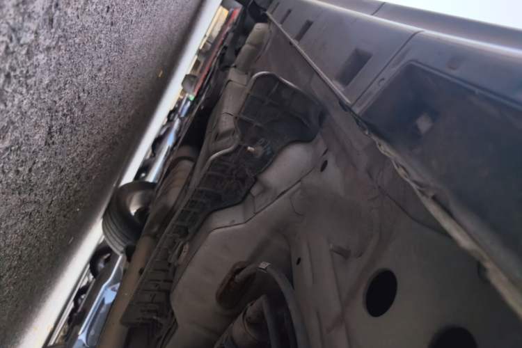 Used Chevrolet Trax 2014 1.4T Automatic Two-Wheel Drive Comfort Version Left Side Sill