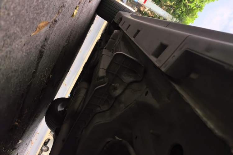 Used Chevrolet Trax 2014 1.4T Automatic Two-Wheel Drive Comfort Version Left Side Sill
