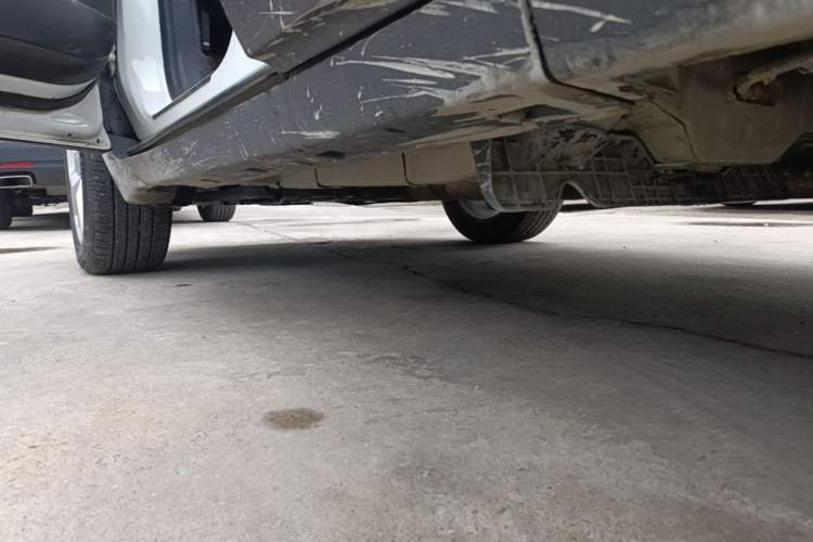 Used Chevrolet Trax 2014 1.4T Manual Two-Wheel Drive Comfort Model Left Side Sill
