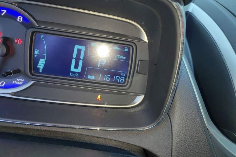 Used Chevrolet Trax 2014 1.4T Automatic Two-Wheel Drive Luxury Model Odometer Close Up