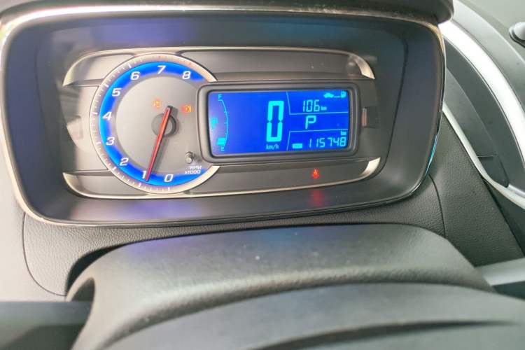Used Chevrolet Trax 2014 1.4T Automatic All-Wheel Drive Flagship Version Odometer Close Up