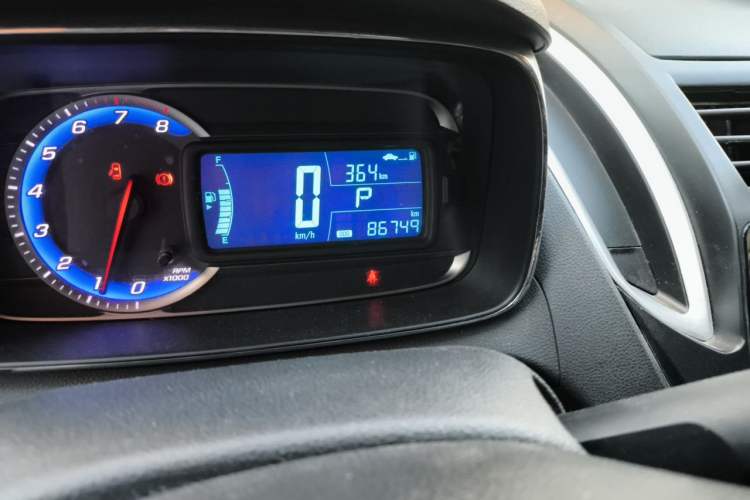 Used Chevrolet Trax 2014 1.4T Automatic Two-Wheel Drive Luxury Model Odometer Close Up