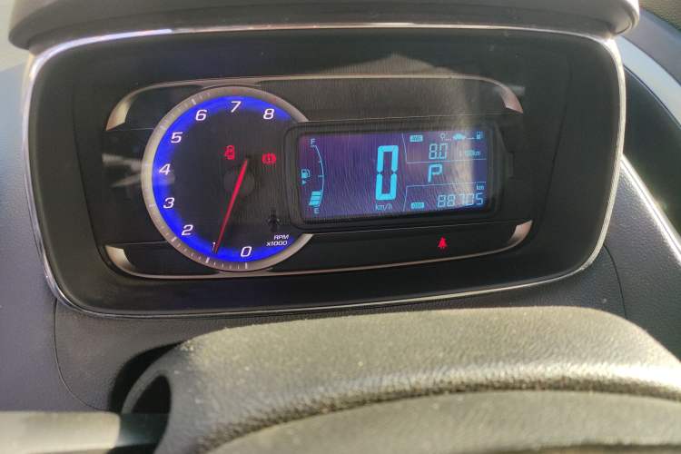 Used Chevrolet Trax 2014 1.4T Automatic Two-Wheel Drive Luxury Model Odometer Close Up