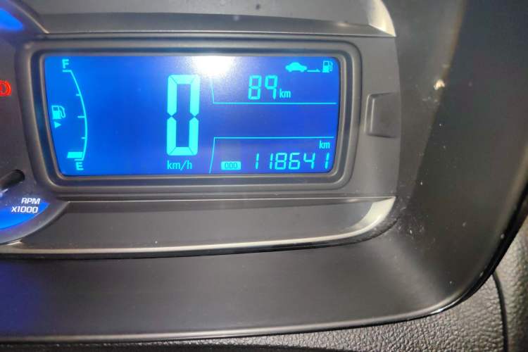 Used Chevrolet Trax 2014 1.4T Manual Two-Wheel Drive Comfort Model Odometer Close Up