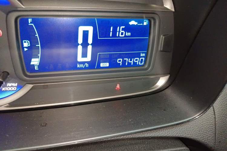 Used Chevrolet Trax 2014 1.4T Manual Two-Wheel Drive Comfort Model Odometer Close Up
