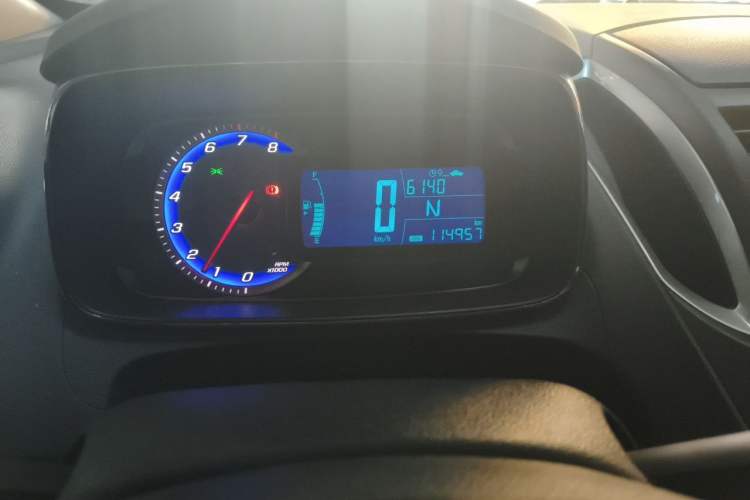Used Chevrolet Trax 2014 1.4T Automatic Two-Wheel Drive Luxury Model Odometer Close Up