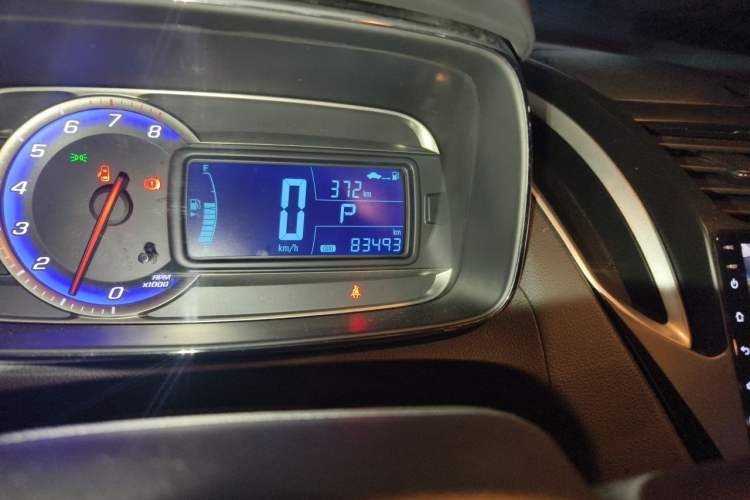 Used Chevrolet Trax 2014 1.4T Automatic Two-Wheel Drive Luxury Model Odometer Close Up