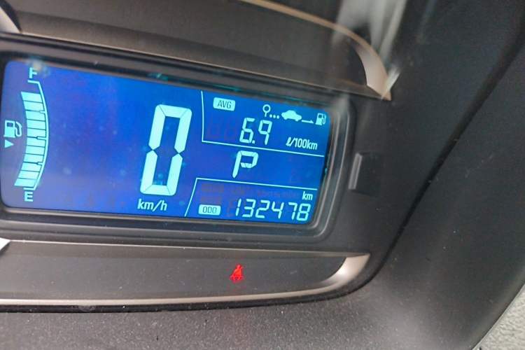 Used Chevrolet Trax 2014 1.4T Automatic Two-Wheel Drive Luxury Model Odometer Close Up