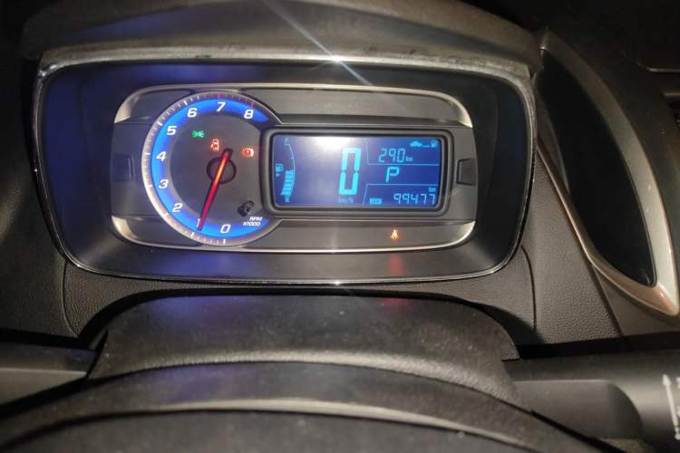 Used Chevrolet Trax 2014 1.4T Automatic Two-Wheel Drive Luxury Model Odometer Close Up