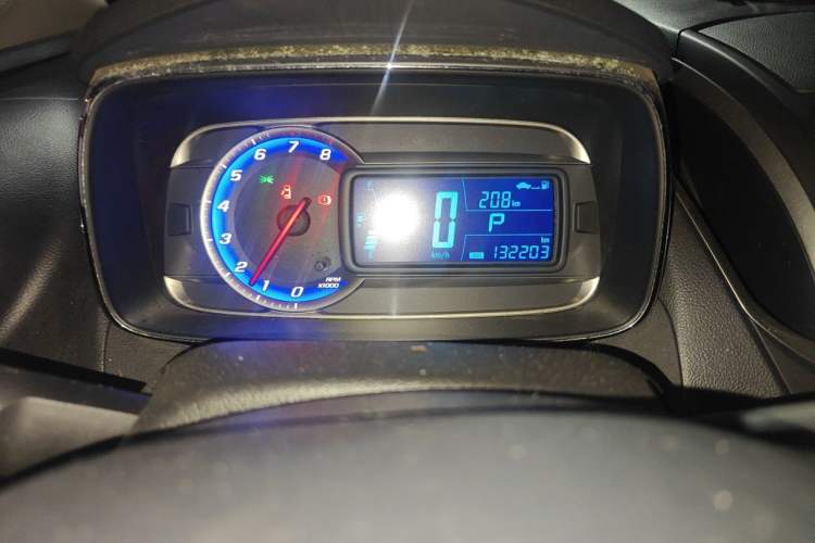 Used Chevrolet Trax 2014 1.4T Automatic Two-Wheel Drive Luxury Model Odometer Close Up