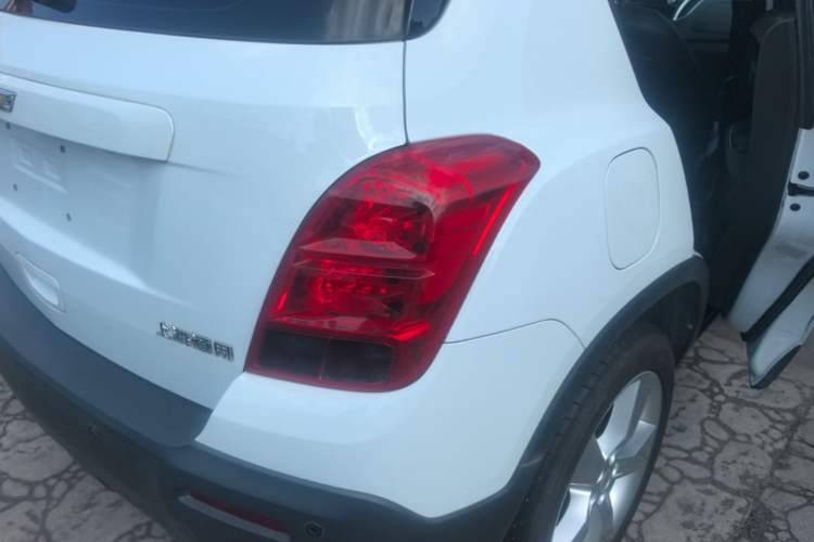 Used Chevrolet Trax 2014 1.4T Automatic Two-Wheel Drive Comfort Version Rear Right 45 Deg