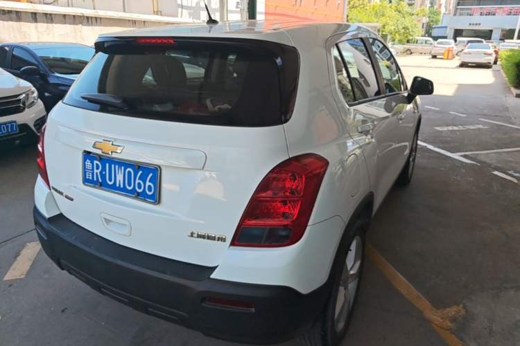 Used Chevrolet Trax 2014 1.4T Manual Two-Wheel Drive Comfort Model Rear Right 45 Deg