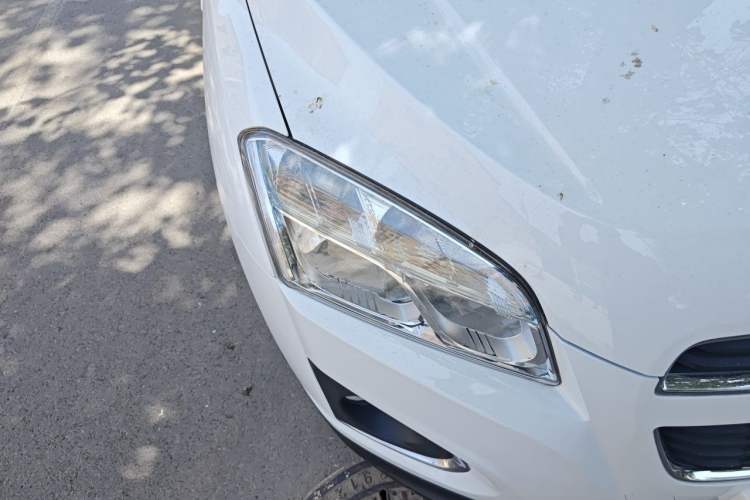Used Chevrolet Trax 2014 1.4T Automatic Two-Wheel Drive Comfort Version Right Front Headlight