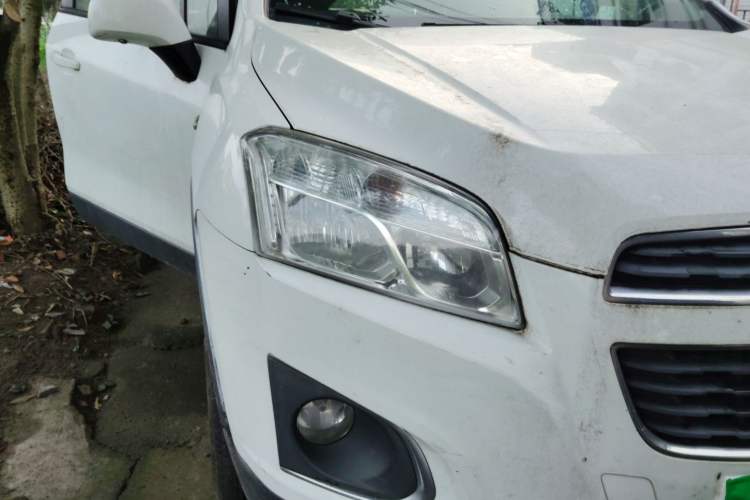Used Chevrolet Trax 2014 1.4T Automatic Two-Wheel Drive Comfort Version Right Front Headlight
