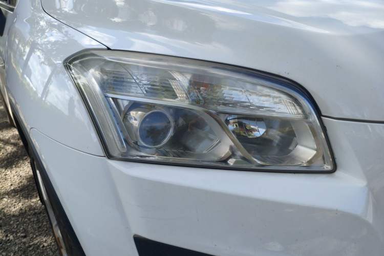 Used Chevrolet Trax 2014 1.4T Automatic Two-Wheel Drive Comfort Version Right Front Headlight