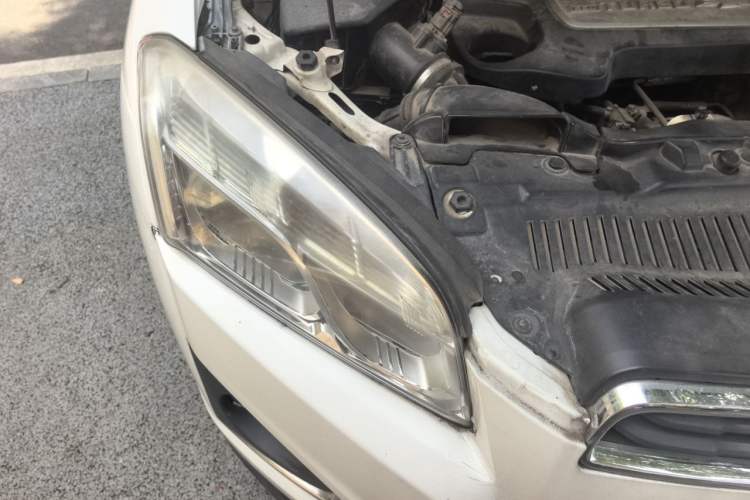 Used Chevrolet Trax 2014 1.4T Automatic All-Wheel Drive Flagship Version Right Front Headlight