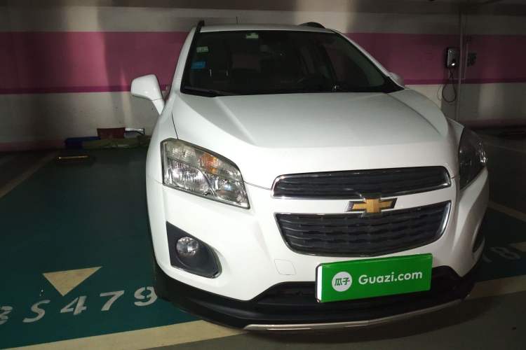 Used Chevrolet Trax 2014 1.4T Automatic Two-Wheel Drive Luxury Model Right Front Headlight