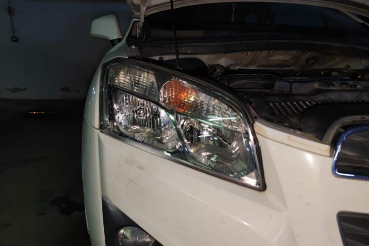 Used Chevrolet Trax 2014 1.4T Automatic Two-Wheel Drive Comfort Version Right Front Headlight