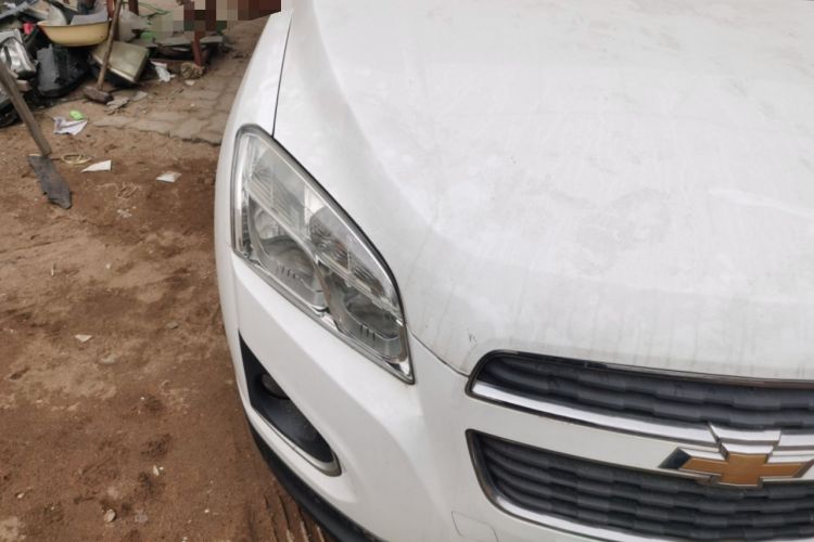 Used Chevrolet Trax 2014 1.4T Manual Two-Wheel Drive Comfort Model Right Front Headlight