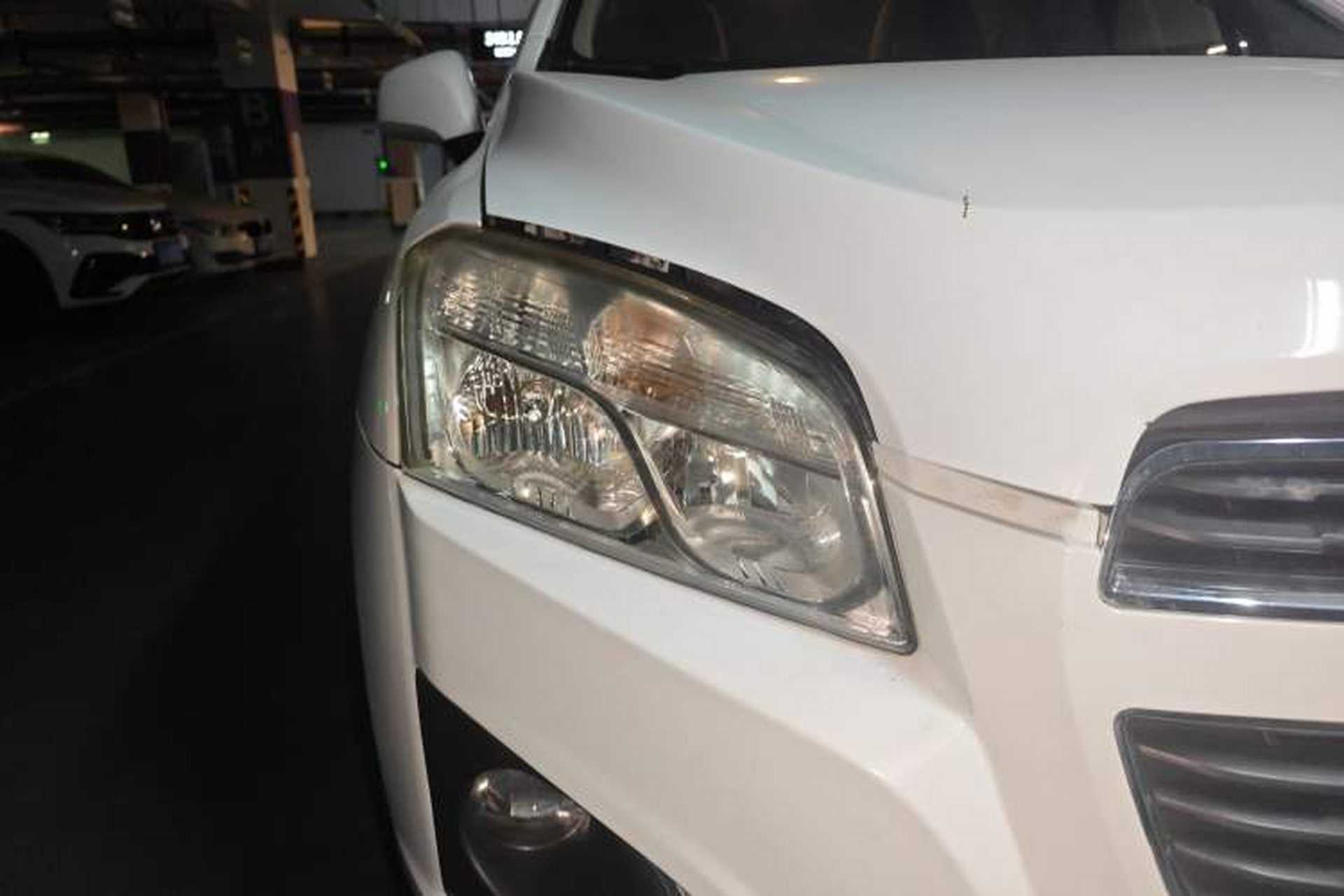Used Chevrolet Trax 2014 1.4T Manual Two-Wheel Drive Comfort Model Right Front Headlight