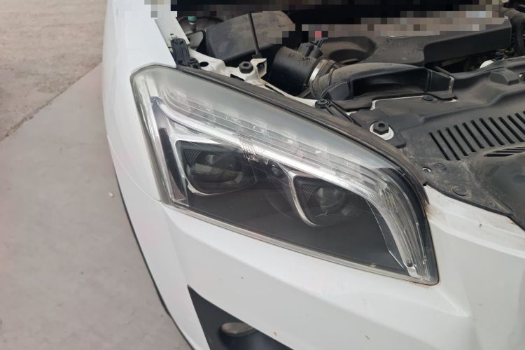 Used Chevrolet Trax 2014 1.4T Automatic Two-Wheel Drive Luxury Model Right Front Headlight