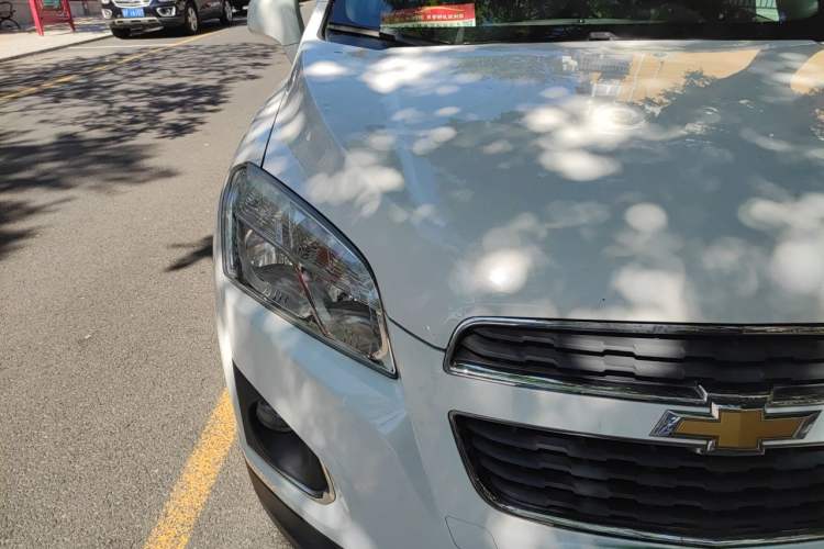 Used Chevrolet Trax 2014 1.4T Automatic Two-Wheel Drive Luxury Model Right Front Headlight