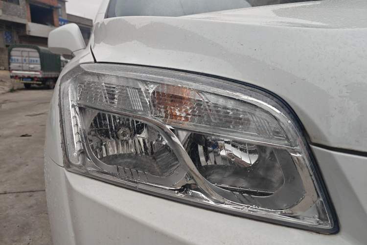Used Chevrolet Trax 2014 1.4T Automatic Two-Wheel Drive Luxury Model Right Front Headlight