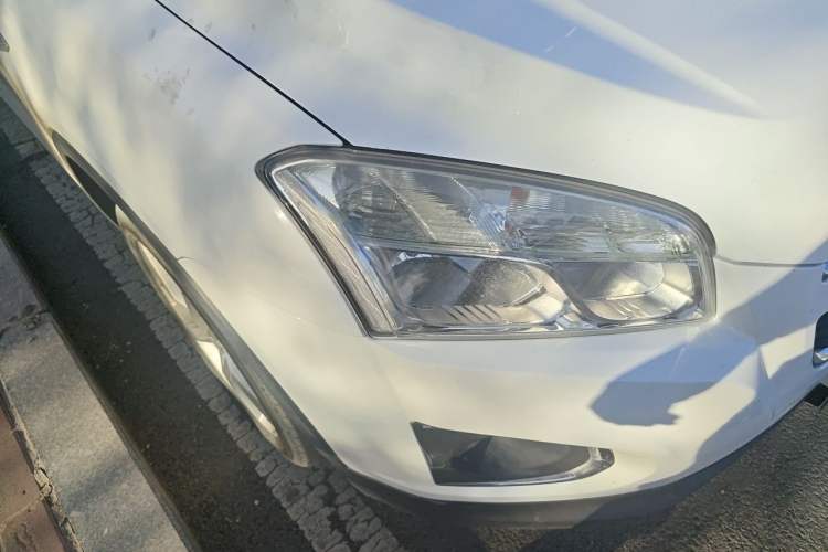 Used Chevrolet Trax 2014 1.4T Automatic Two-Wheel Drive Luxury Model Right Front Headlight