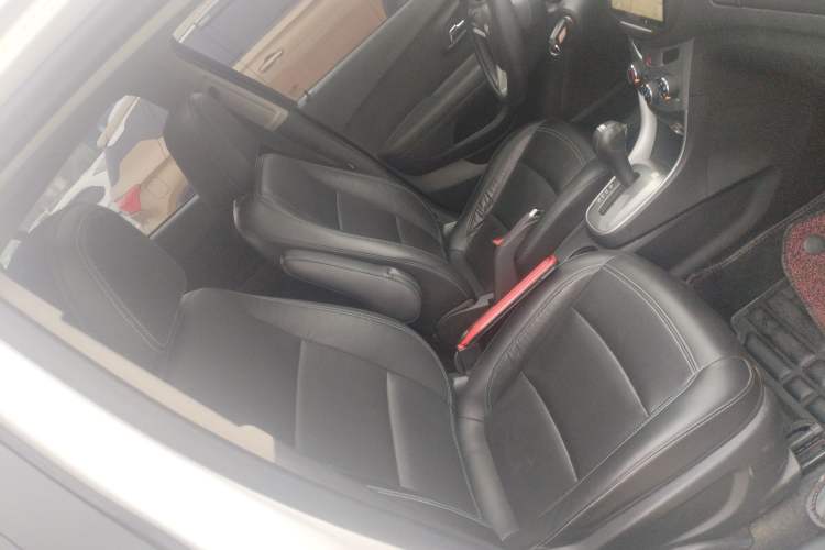 Used Chevrolet Trax 2014 1.4T Automatic All-Wheel Drive Flagship Version Right Front Seat