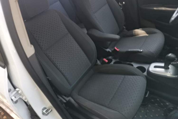 Used Chevrolet Trax 2014 1.4T Automatic Two-Wheel Drive Comfort Version Right Front Seat