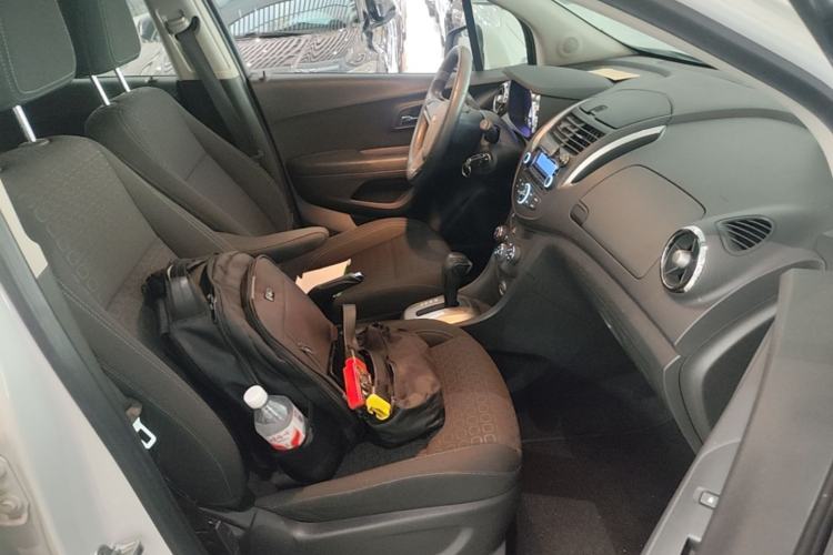 Used Chevrolet Trax 2014 1.4T Automatic Two-Wheel Drive Comfort Version Right Front Seat