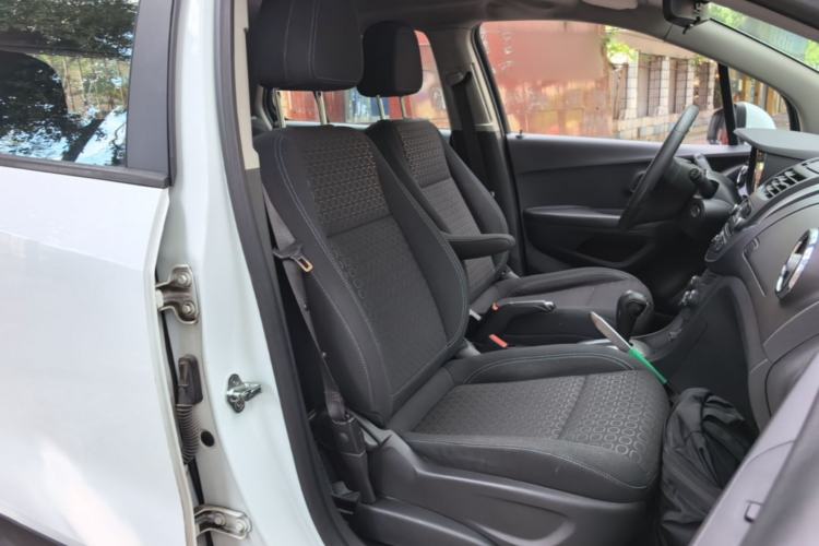Used Chevrolet Trax 2014 1.4T Automatic Two-Wheel Drive Comfort Version Right Front Seat