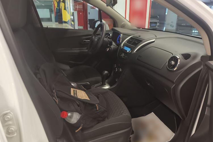 Used Chevrolet Trax 2014 1.4T Automatic Two-Wheel Drive Comfort Version Right Front Seat