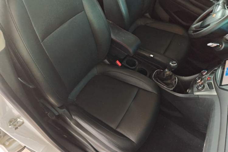 Used Chevrolet Trax 2014 1.4T Manual Two-Wheel Drive Comfort Model Right Front Seat