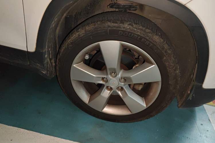 Used Chevrolet Trax 2014 1.4T Automatic Two-Wheel Drive Luxury Model Right Front Wheel Hub