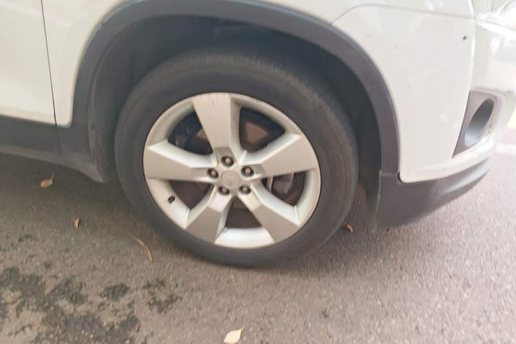 Used Chevrolet Trax 2014 1.4T Automatic All-Wheel Drive Flagship Version Right Front Wheel Hub