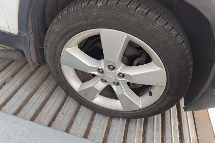 Used Chevrolet Trax 2014 1.4T Automatic Two-Wheel Drive Comfort Version Right Front Wheel Hub