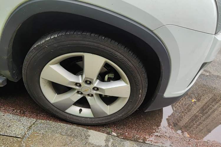 Used Chevrolet Trax 2014 1.4T Automatic Two-Wheel Drive Comfort Version Right Front Wheel Hub